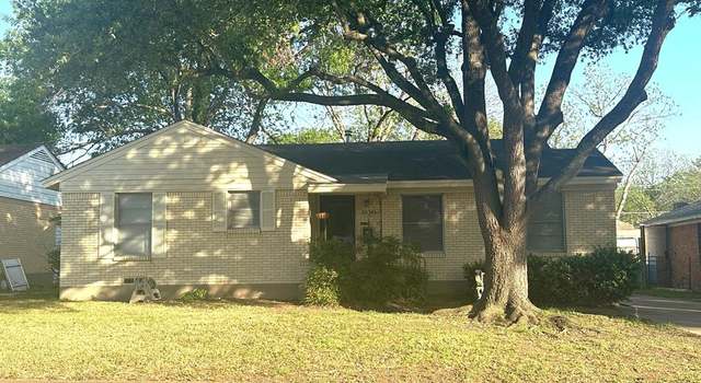 Photo of 10466 Dunaway Dr, Dallas, TX 75228