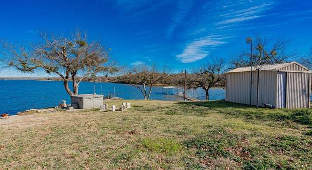 Photo of 444 Frontier St, Bowie, TX 76230