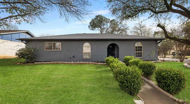Photo of 615 Aspenway Cir, Euless, TX 76039