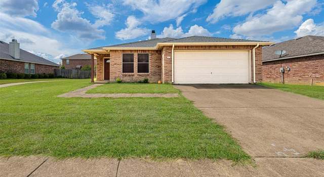 Photo of 807 Wild Prairie Dr, Arlington, TX 76002