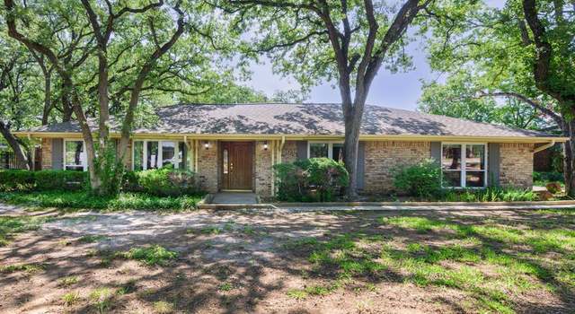 Photo of 1203 Woodridge Cir, Euless, TX 76040