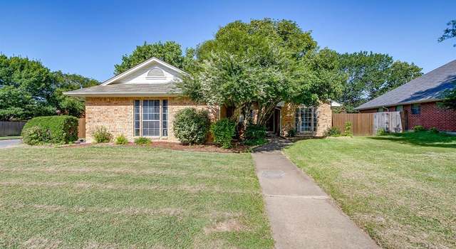 Property at 1301 Windy Meadows Dr, Burleson, TX 76028, 4 beds, 2 baths