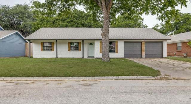 Photo of 324 Deer Creek Rd, Everman, TX 76140