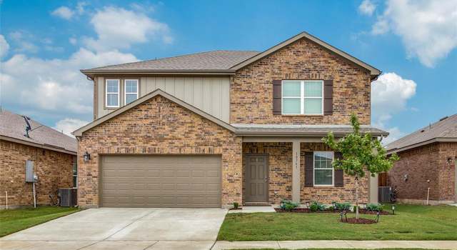 Photo of 10361 Castle Lyons Ln, Fort Worth, TX 76036