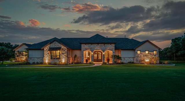 Photo of 215 Thornhill Cir, Double Oak, TX 75077