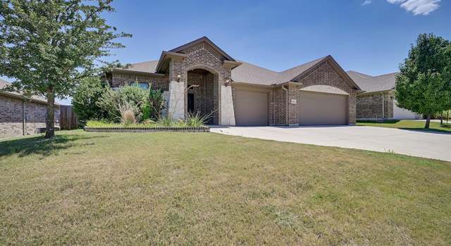 Photo of 665 Fossil Wood Dr, Saginaw, TX 76179