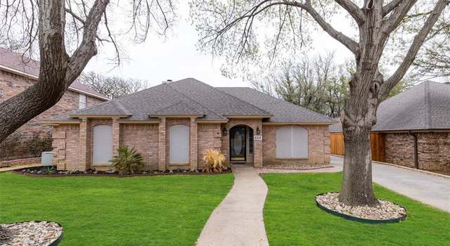 Photo of 6215 Sandybrook Dr, Arlington, TX 76001