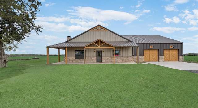 Photo of 160 Quail Run Ct, Decatur, TX 76234