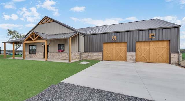 Photo of 160 Quail Run Ct, Decatur, TX 76234