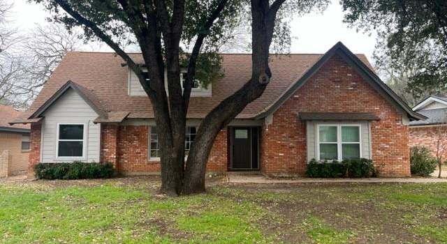 Photo of 817 Green River Trl, Fort Worth, TX 76103