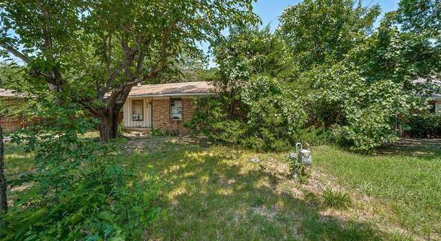 Photo of 238 Oakwood Cir, Shady Shores, TX 76208