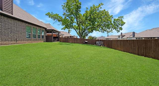 Photo of 129 Colonial Dr, Joshua, TX 76058
