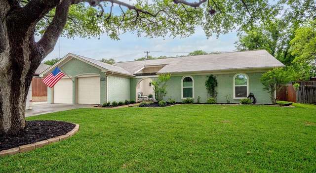 Photo of 821 Harwood Ter, Bedford, TX 76021
