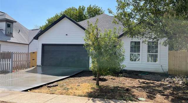 Photo of 3112 Halbert St, Fort Worth, TX 76112