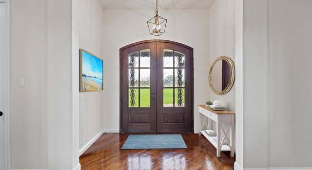 Photo of 10040 Horseshoe Nail Rd, Pilot Point, TX 76258