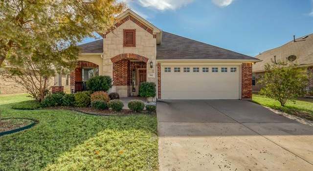 Photo of 702 Guadalupe Ct, Arlington, TX 76002