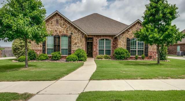 Photo of 220 William Allen Ln, Decatur, TX 76234