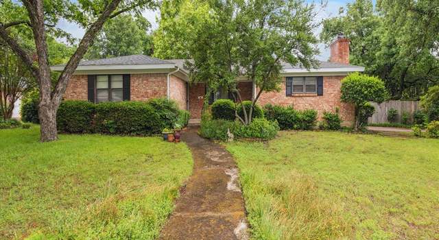 Photo of 605 Clebud Dr, Euless, TX 76040
