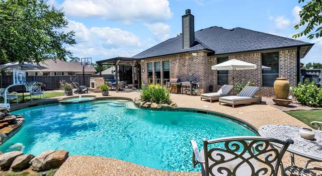 Photo of 1021 Karen St, Aubrey, TX 76227