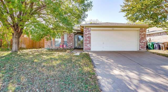 Photo of 560 Blue Haze Dr, Fort Worth, TX 76108