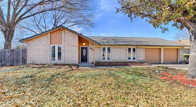 Photo of 2896 Elsinor Dr, Fort Worth, TX 76116