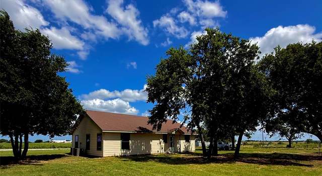 Photo of 665 County Road 405, Gainesville, TX 76240