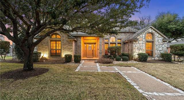Photo of 302 Ranchgate Trl, Mcgregor, TX 76657