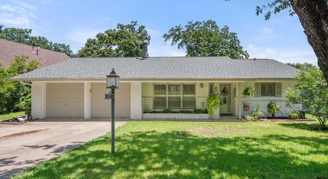Photo of 1004 Trailwood Dr, Hurst, TX 76053