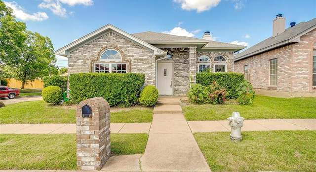 Photo of 802 Greenridge Dr, Arlington, TX 76017