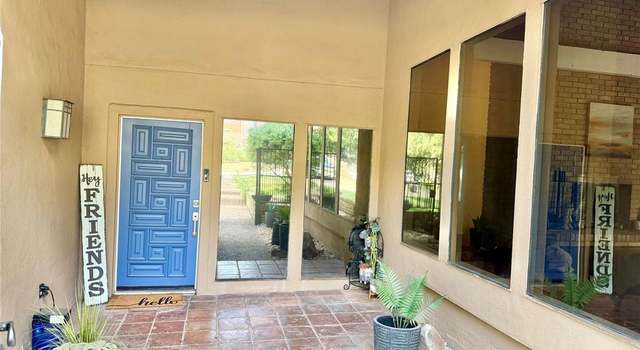 Photo of 2304 Oak Forest Ct, Arlington, TX 76012