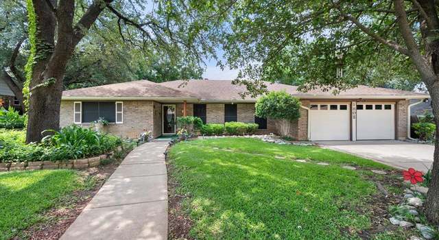 Photo of 1802 Kingsborough Dr, Arlington, TX 76015