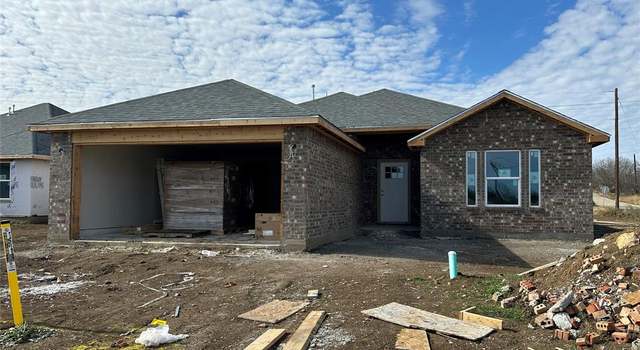 Photo of 800 Bella Blvd, Coleman, TX 76834