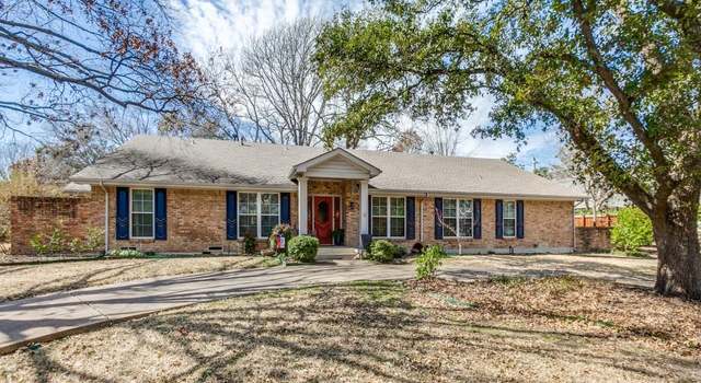 Photo of 6060 Preston Creek Dr, Dallas, TX 75240