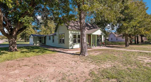 Photo of 815 W Hackberry, Clifton, TX 76634