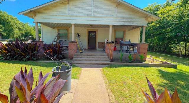 Photo of 518 E 5th St, Blum, TX 76627