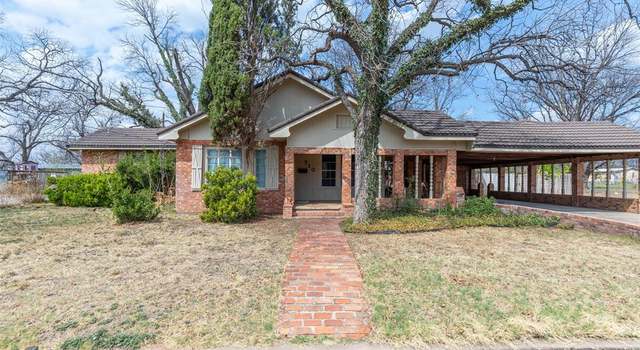 Photo of 710 W Dale St, Winters, TX 79567