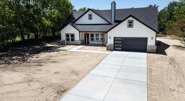 Photo of 705 Gladys St, Lone Oak, TX 75453