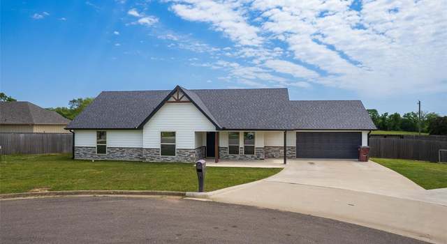 Photo of 107 Oliver Wendell Ct, Mount Vernon, TX 75457