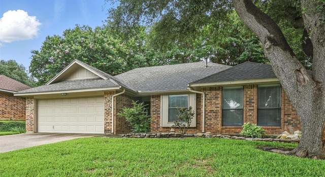 Photo of 6202 Brookgate Dr, Arlington, TX 76016