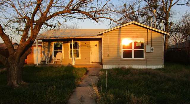 Photo of 515 5th Ave, Coleman, TX 76834