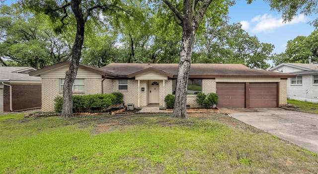 Photo of 704 Oakwood Dr, Euless, TX 76040