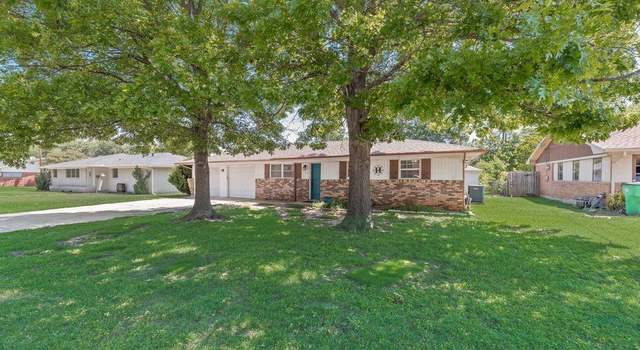 Photo of 1114 Elmwood St, Gainesville, TX 76240