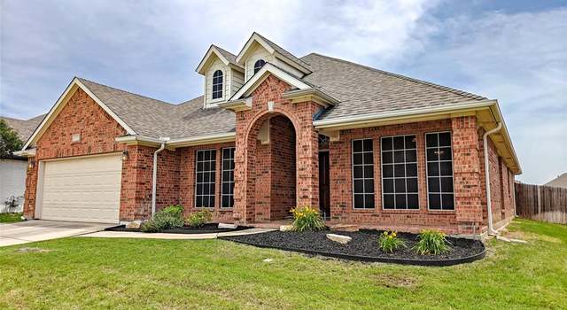 Photo of 10252 Red Bluff Ln, Fort Worth, TX 76177