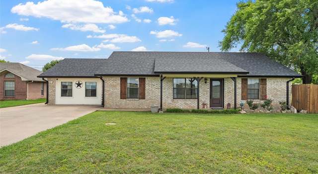 Photo of 401 Lee Ln, Lorena, TX 76655