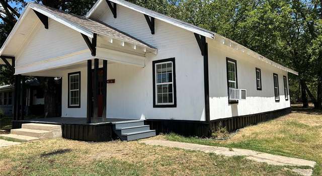 Photo of 1508 Park St, Commerce, TX 75428