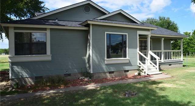 Photo of 208 Maple St, Gunter, TX 75058