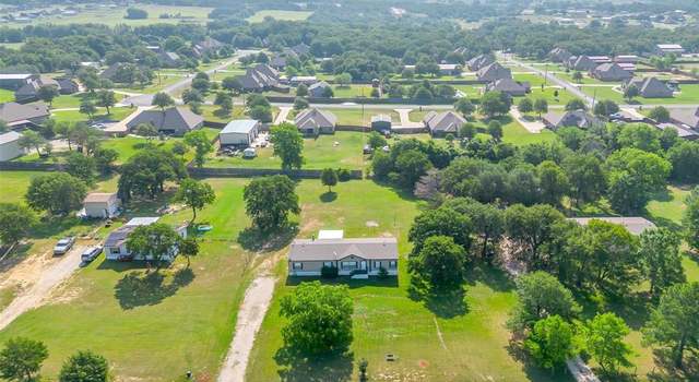 Photo of 404 Clemmer Ct, Boyd, TX 76023