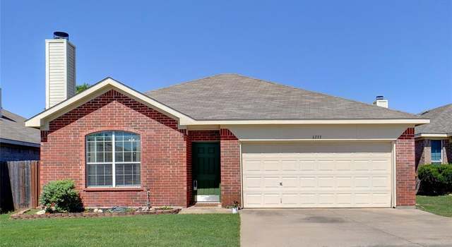 Photo of 6333 Downeast Dr, Fort Worth, TX 76179