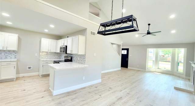 Photo of 227 Rodeo Dr, Keller, TX 76248