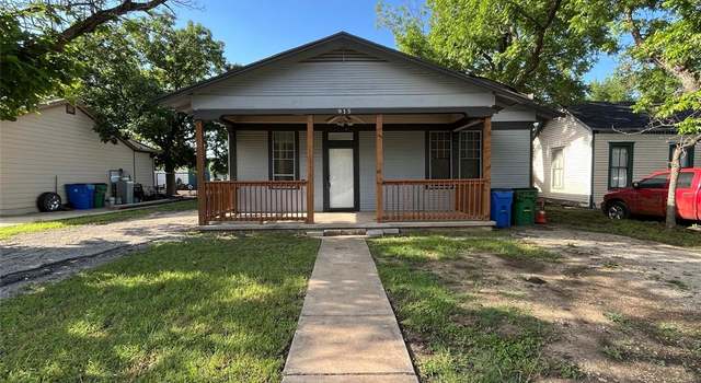 Photo of 915 W 3rd St, Taylor, TX 76574